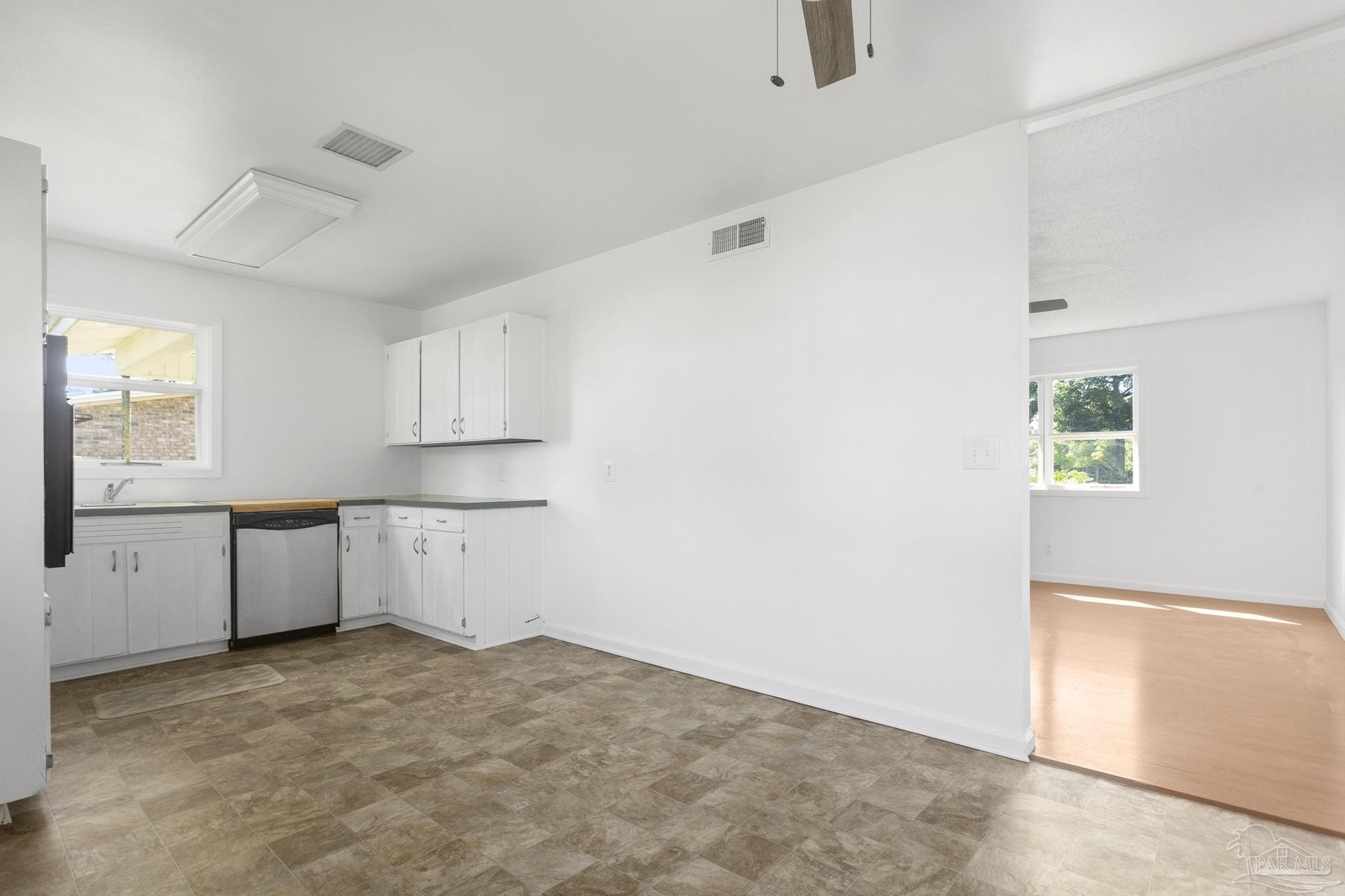 3246 Creighton Road Pensacola, FL 32504 - Photo 6 of 34 Gallery Image 6