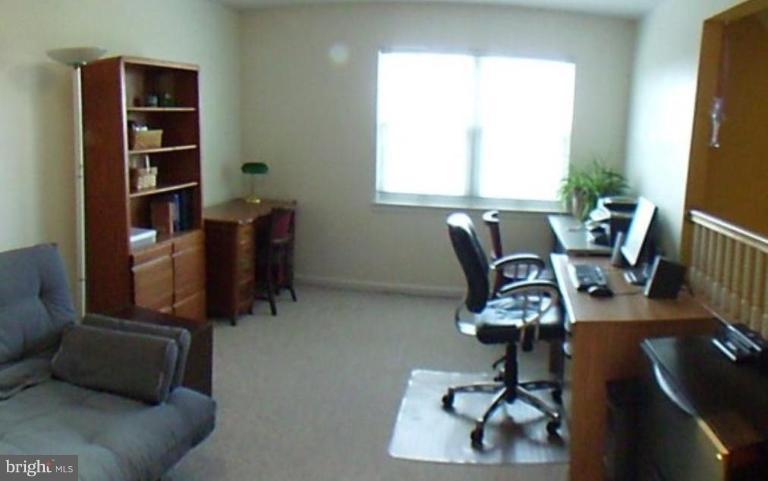 304 Ridgepoint Place, Unit 34 Gaithersburg, MD 20878 - Photo 6 of 17 Loft