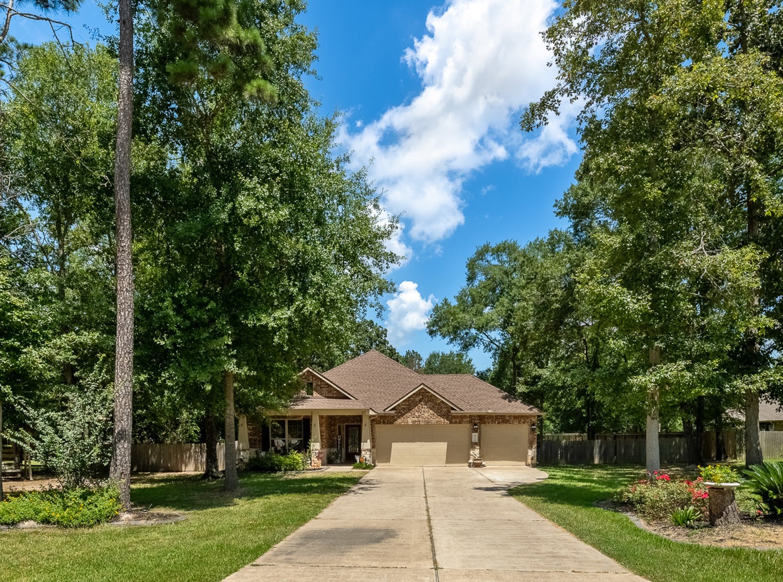9114 Silver Back Trail Conroe, TX 77303 - Photo 1 of 24 Welcome to 9114 Silver Back Trail.