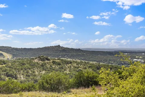 $1,200,000 | 360 Stacey Ann Cove, Dripping Springs, TX 78620