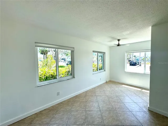 $1,495 | 11225 1st Street East, Treasure Island, FL 33706