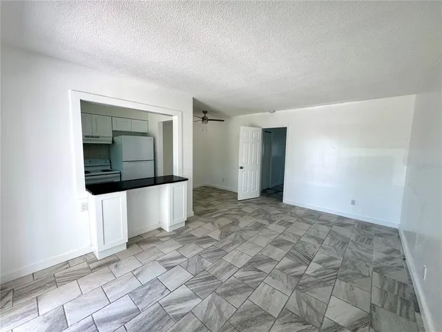 $1,495 | 11225 1st Street East, Treasure Island, FL 33706