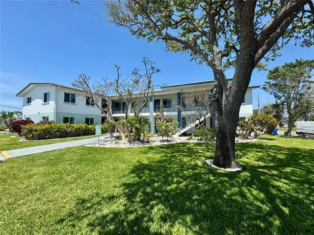 $1,495 | 11225 1st Street East, Treasure Island, FL 33706