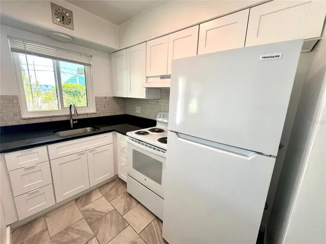 $1,495 | 11225 1st Street East, Treasure Island, FL 33706