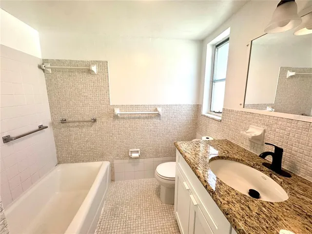 $1,495 | 11225 1st Street East, Treasure Island, FL 33706