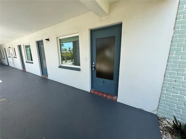 $1,495 | 11225 1st Street East, Treasure Island, FL 33706