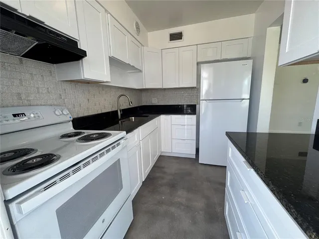 $1,495 | 11225 1st Street East, Treasure Island, FL 33706