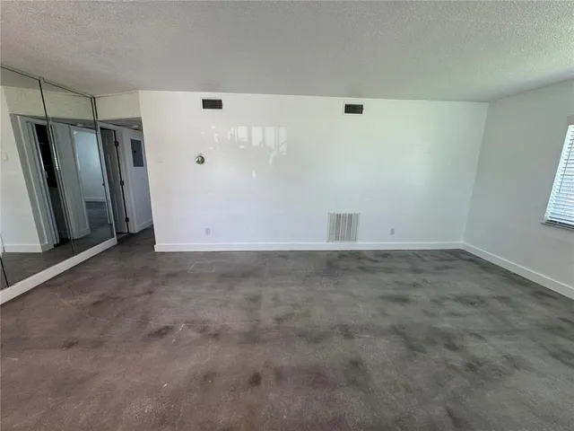 $1,495 | 11225 1st Street East, Treasure Island, FL 33706