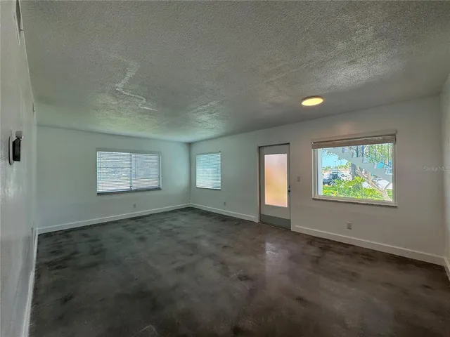 $1,495 | 11225 1st Street East, Treasure Island, FL 33706