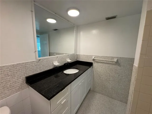 $1,495 | 11225 1st Street East, Treasure Island, FL 33706