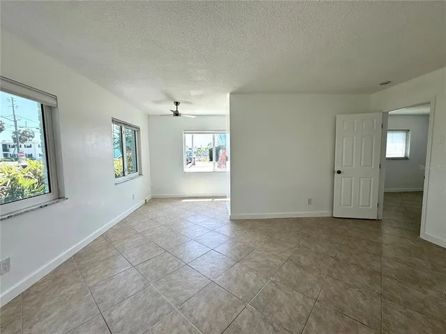 $1,495 | 11225 1st Street East, Treasure Island, FL 33706