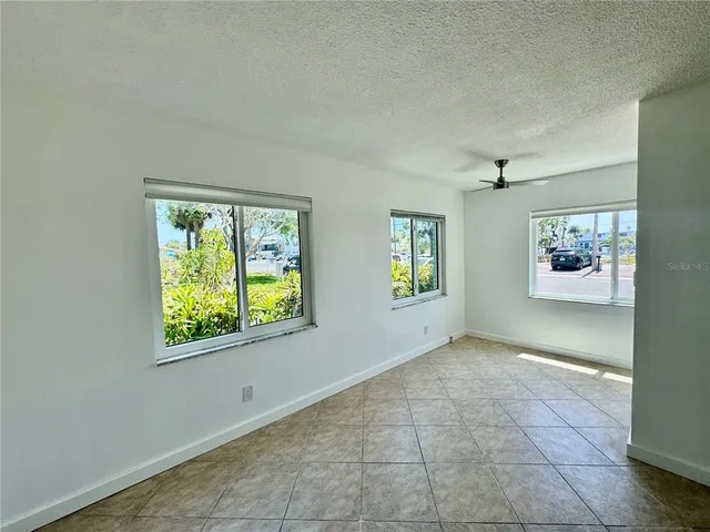 $1,495 | 11225 1st Street East, Treasure Island, FL 33706