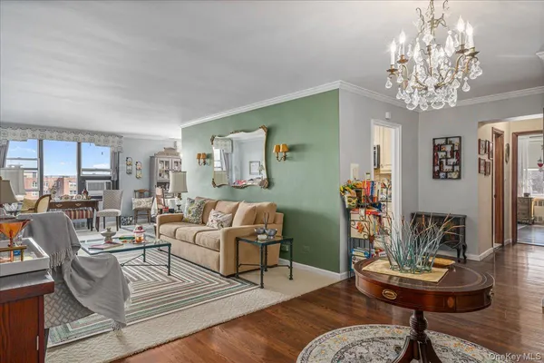 $350,000 | 18-50 211th Street, Unit 6H | Bay Terrace