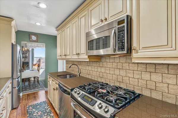 $350,000 | 18-50 211th Street, Unit 6H | Bay Terrace