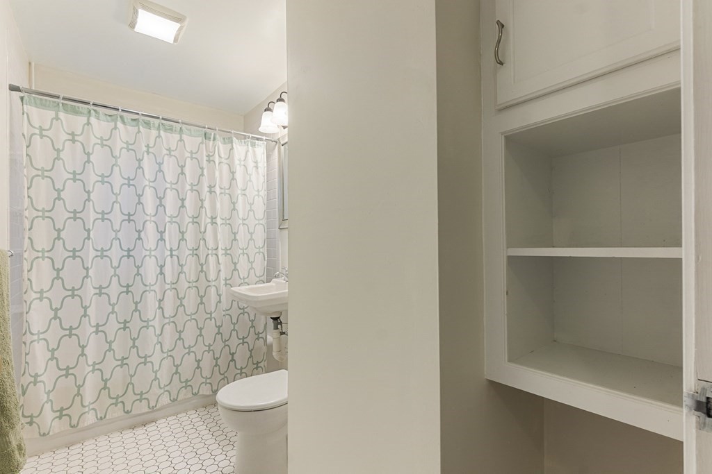 17 Shore Road Gardner, MA 01440 - Photo 23 of 42 Gallery Image 23