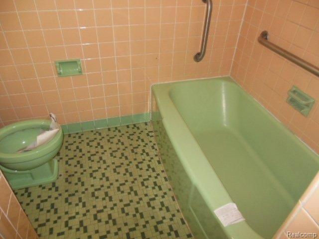 21225 West 12 Mile Road Southfield, MI 48076 - Photo 7 of 7 1-15 058.jpg