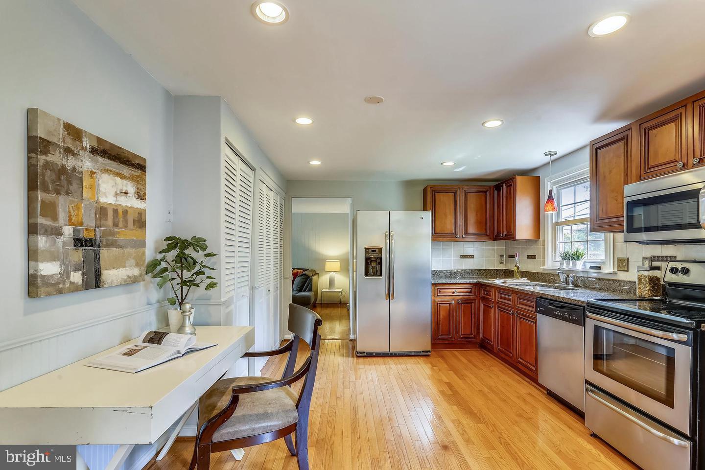 15428 Wembrough Street Silver Spring, MD 20905 - Photo 12 of 36