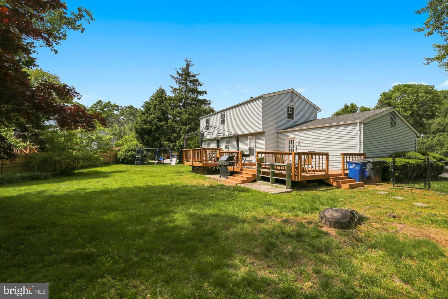15428 Wembrough Street Silver Spring, MD 20905 - Photo 33 of 36 Back Side view.