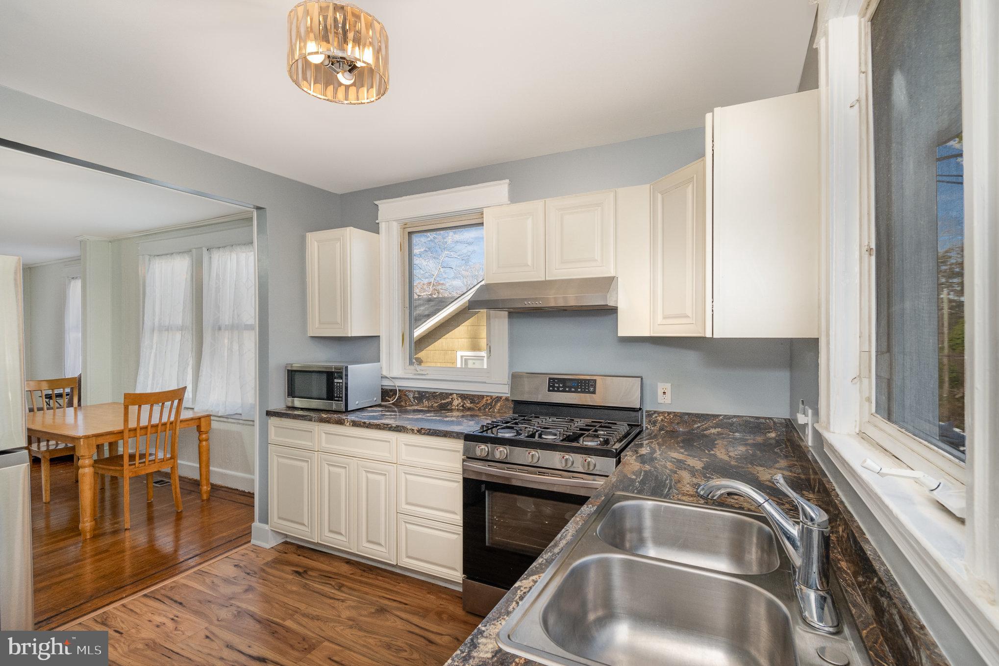 5913 Highgate Drive Baltimore, MD 21215 - Photo 12 of 36