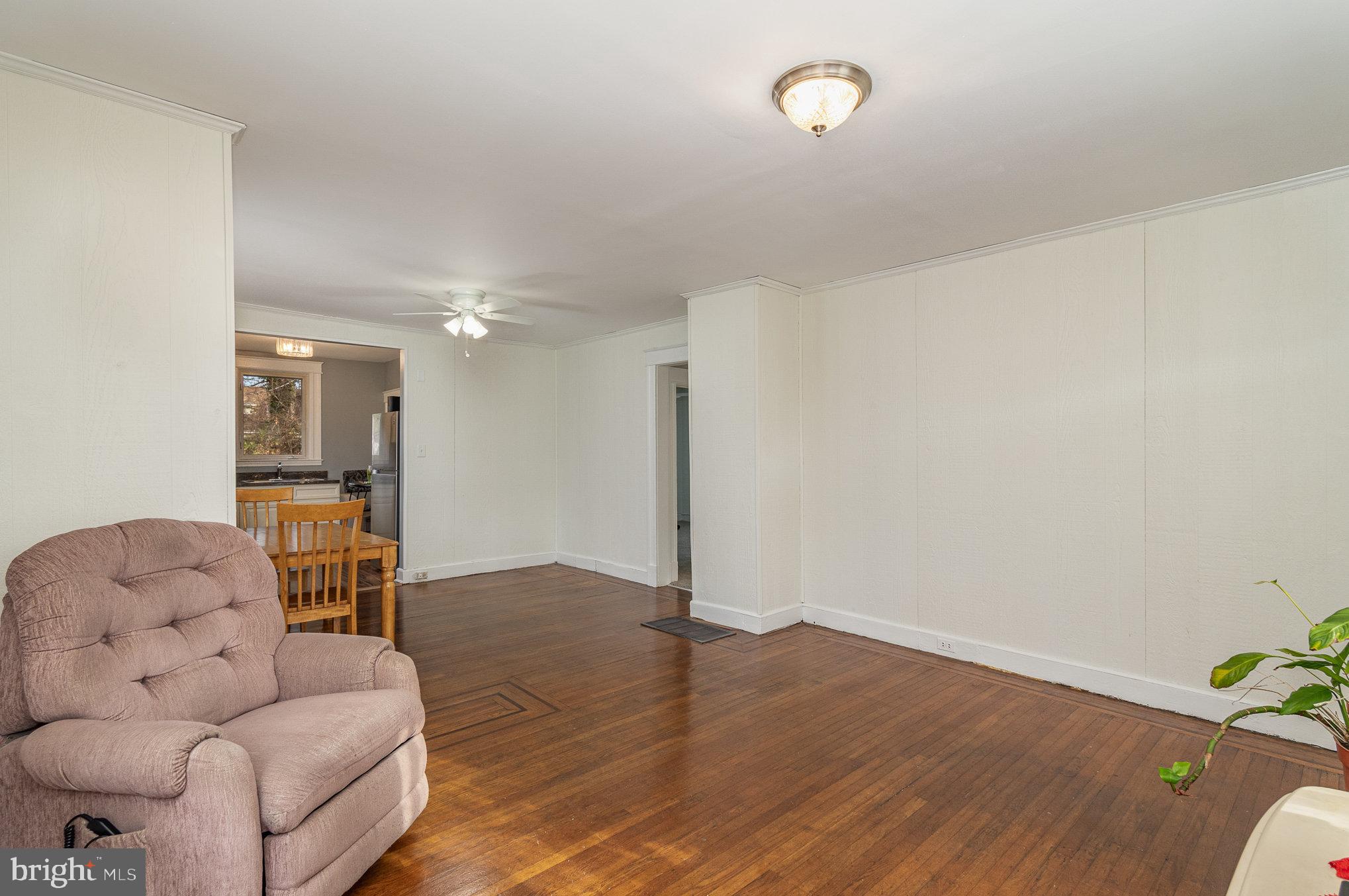 5913 Highgate Drive Baltimore, MD 21215 - Photo 9 of 36