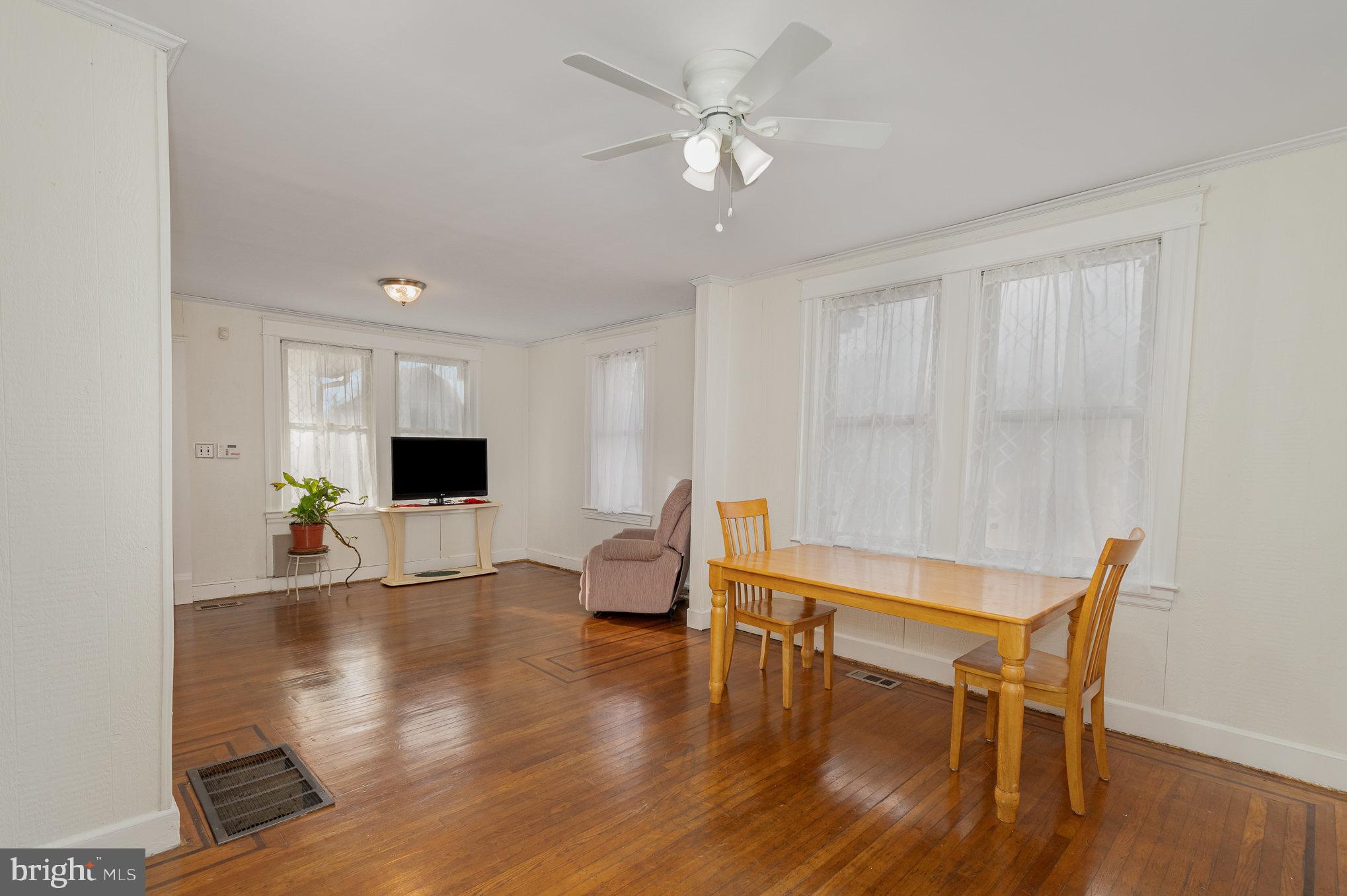 5913 Highgate Drive Baltimore, MD 21215 - Photo 10 of 36