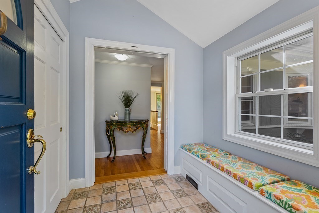 5 Cole Road Wayland, MA 01778 - Photo 3 of 33 Gallery Image 3