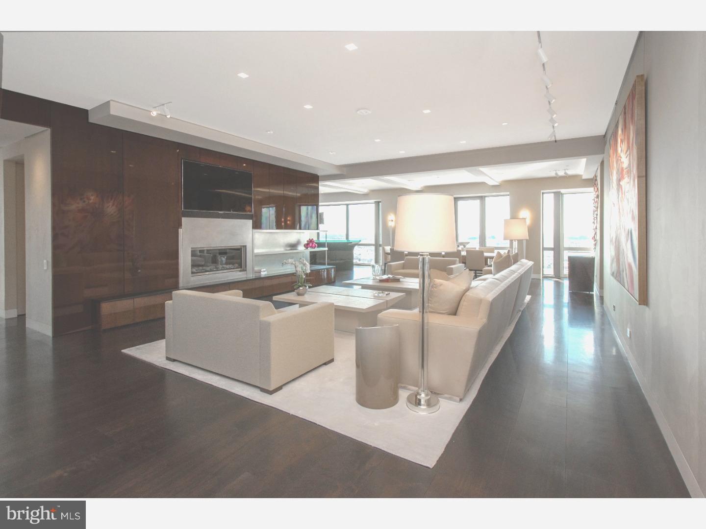 1706 Rittenhouse Square, Unit 2501 Philadelphia, PA 19103 - Photo 2 of 20 Living Room