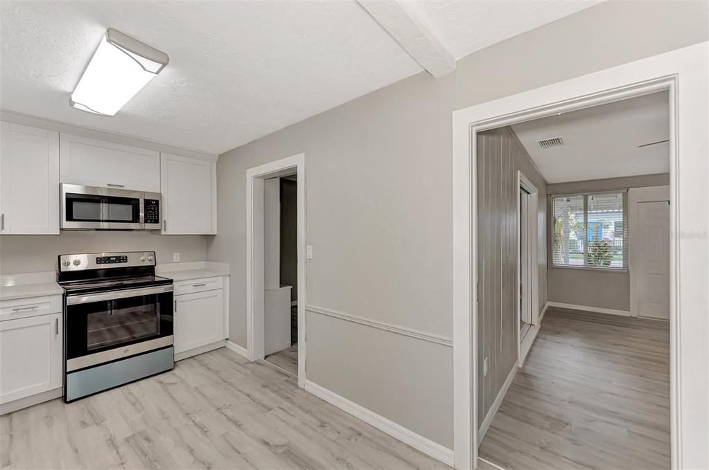 1891 Prospect Street Sarasota, FL 34239 - Photo 23 of 29