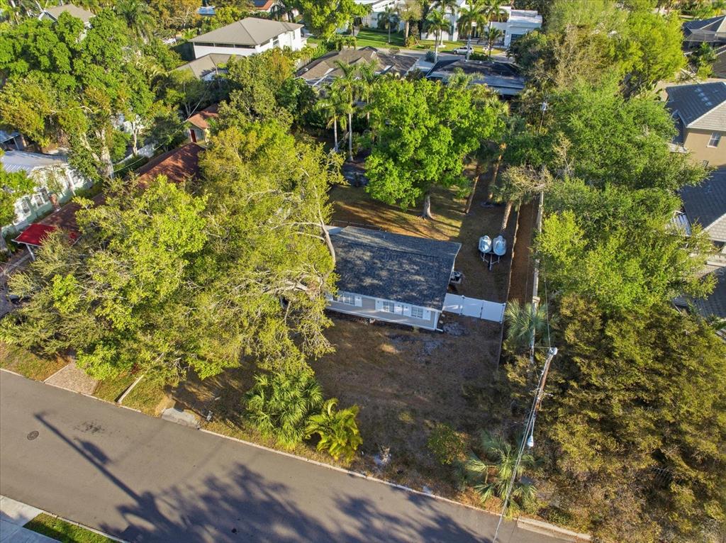 1891 Prospect Street Sarasota, FL 34239 - Photo 7 of 29