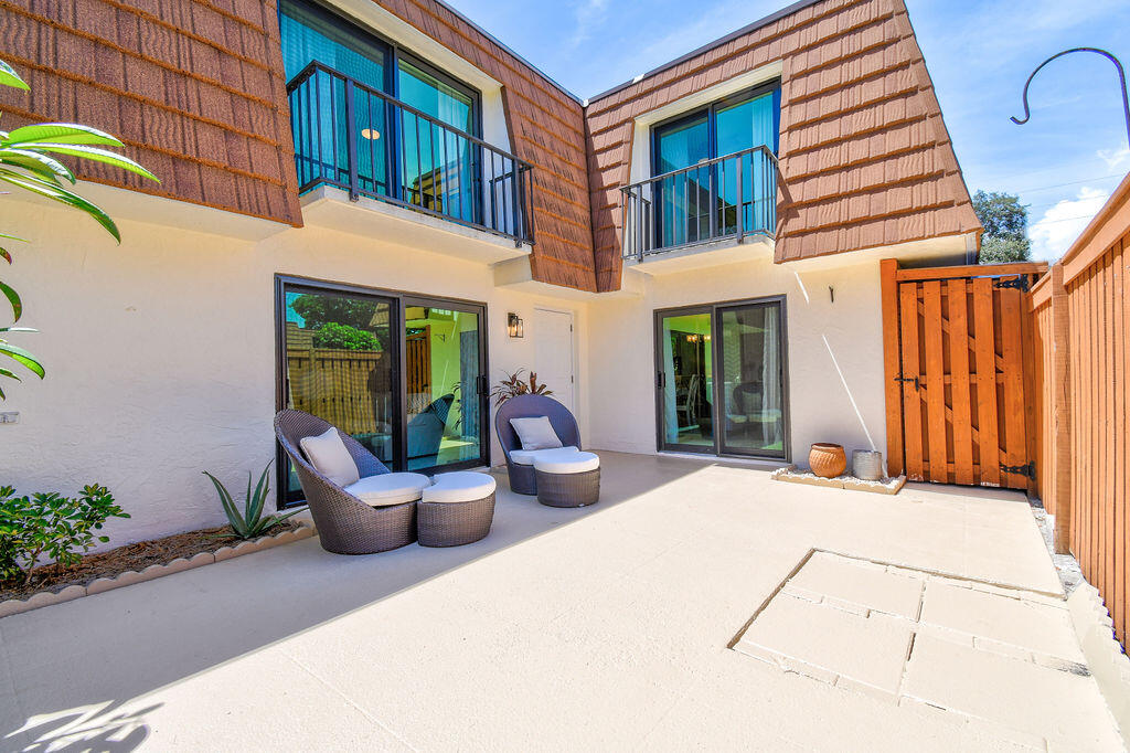 3900 County Line Road, Unit 22A Tequesta, FL 33469 - Photo 2 of 50 3900CountyLineRd#22A_07