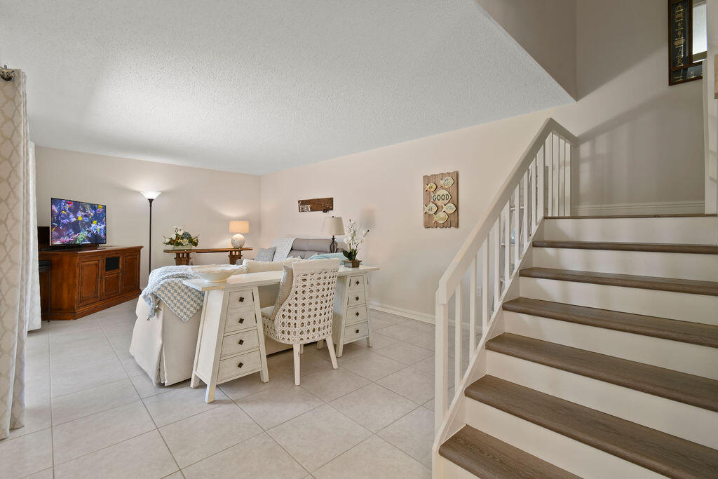 3900 County Line Road, Unit 22A Tequesta, FL 33469 - Photo 21 of 50 3900CountyLineRd#22A_27