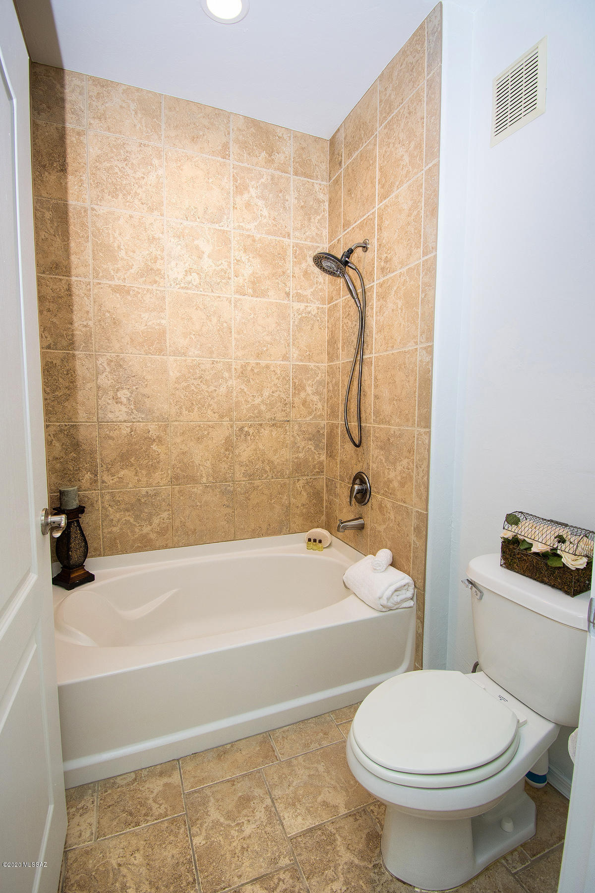 2550 East River Road, Unit 15306 Tucson, AZ 85718 - Photo 18 of 29