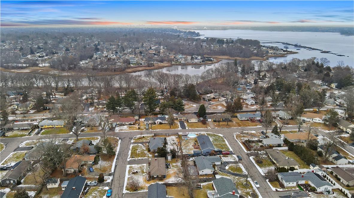 15 Shadbush Road Warwick, RI 02888 - Photo 31 of 38