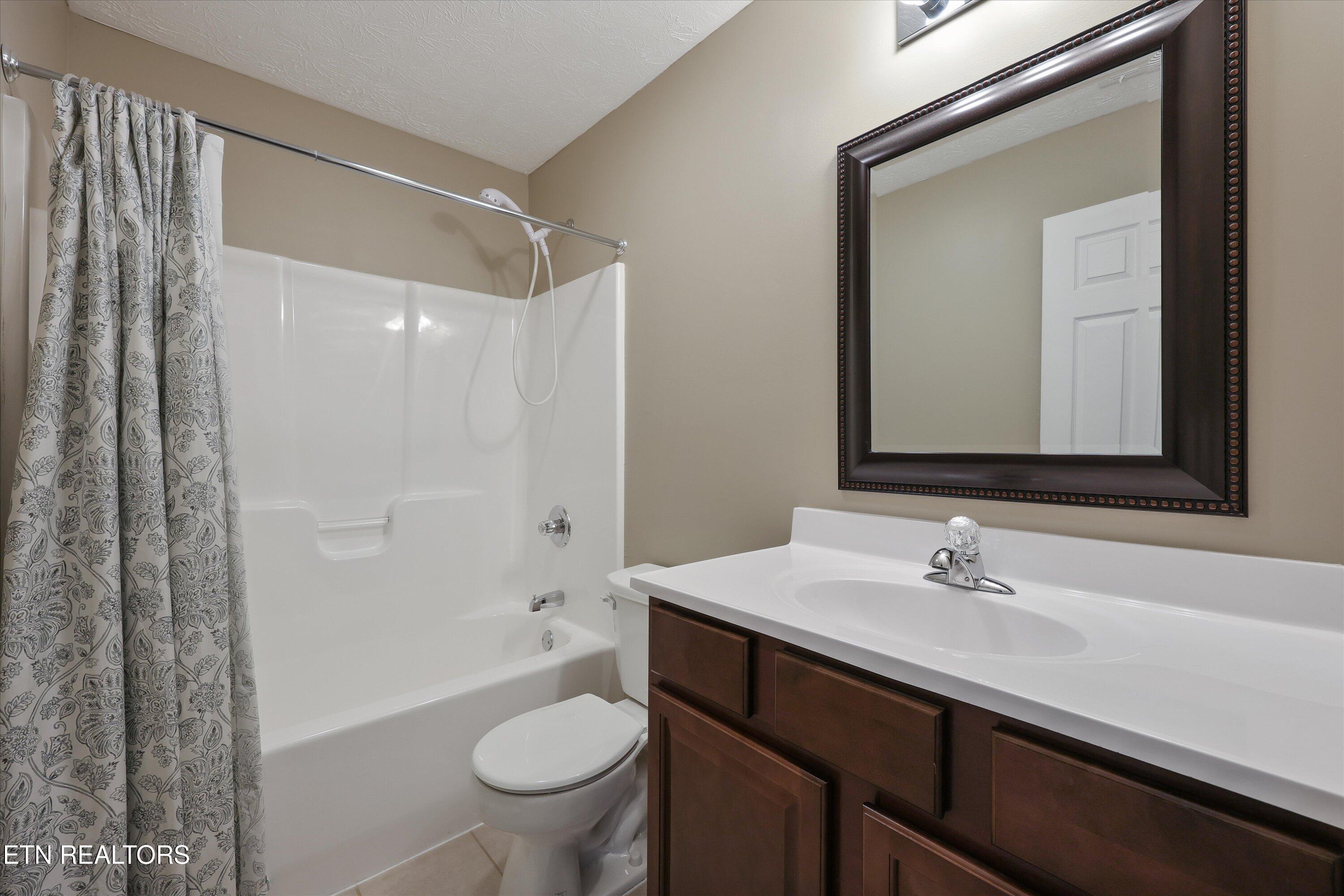 1702 Watauga Street Sevierville, TN 37876 - Photo 10 of 31 Bathroom