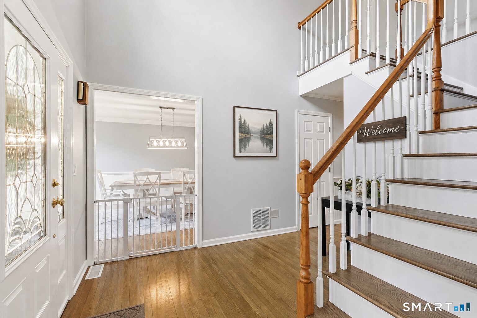 45 Beardsley Road New Milford, CT 06776 - Photo 6 of 40 Grand 2 story foyer with hardwood floors