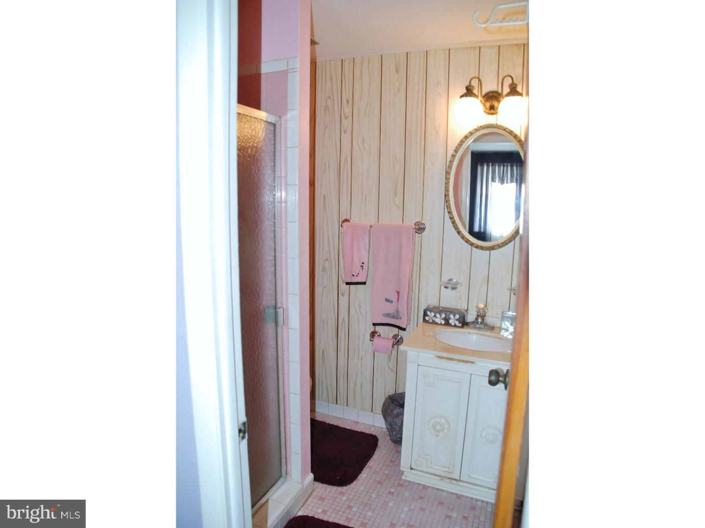 10200 West Keswick Road Philadelphia, PA 19114 - Photo 12 of 22 Master Bathroom