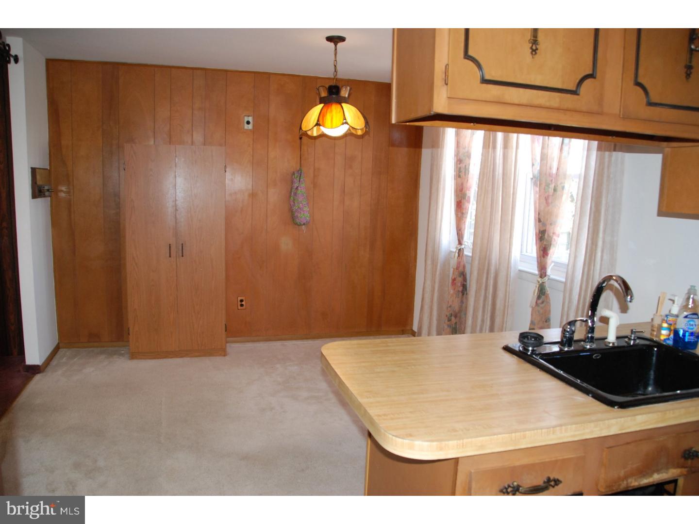 10200 West Keswick Road Philadelphia, PA 19114 - Photo 8 of 22 Kitchen