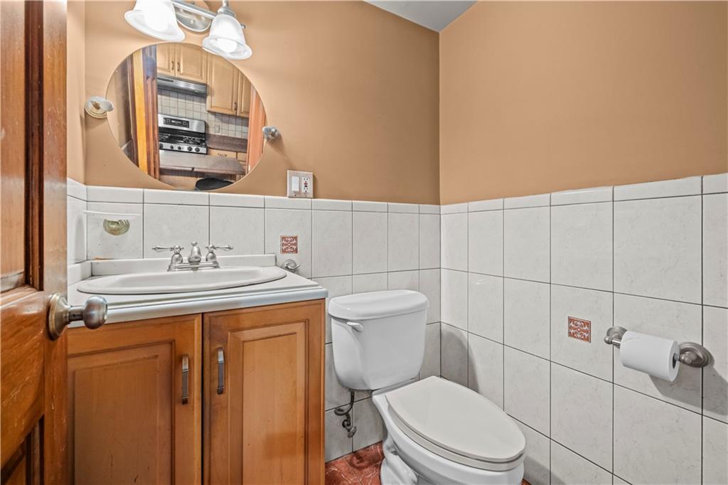 485 Clinton Street Brooklyn, NY 11231 - Photo 6 of 20