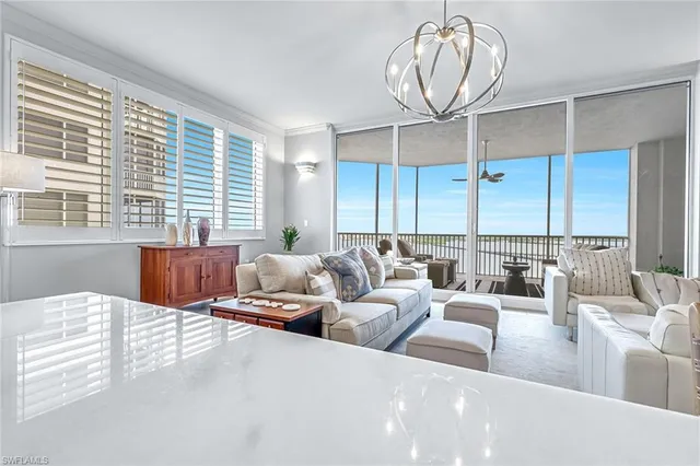 $789,000 | 2090 West First Street, Unit E2105, Fort Myers, FL 33901