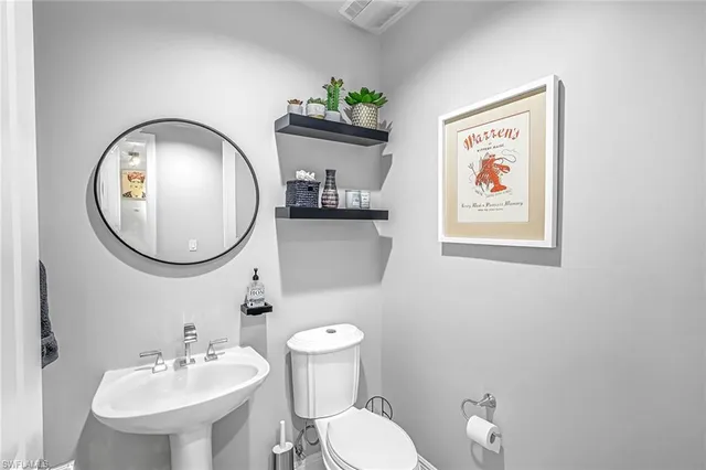 $789,000 | 2090 West First Street, Unit E2105, Fort Myers, FL 33901