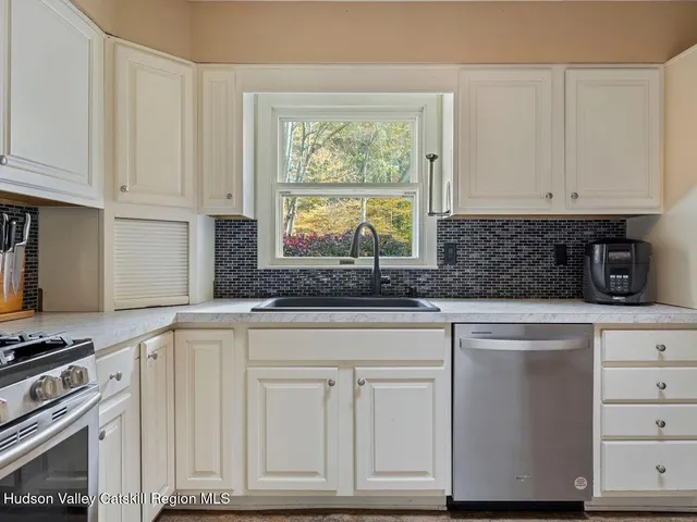 $499,900 | 2539 Highway 44, Gardiner, NY 12525