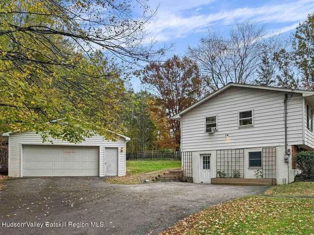 $475,000 | 2539 Highway 44, Gardiner, NY 12525