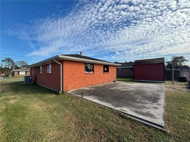 $1,700 | 1520 Orchid Drive, Harvey, LA 70058