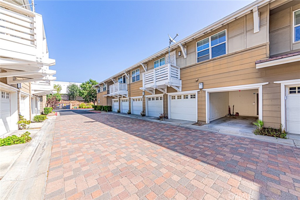 735 Francesca Drive, Unit 202 Walnut, CA 91789 - Photo 29 of 41