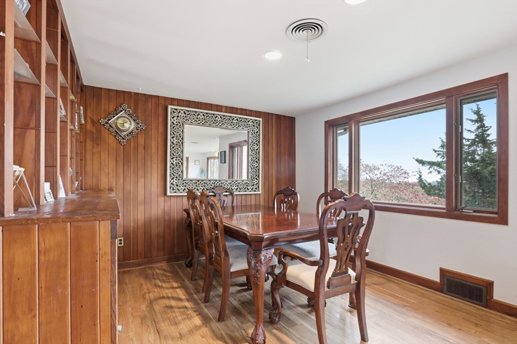 22 Burdett Road Lynn, MA 01904 - Photo 12 of 26