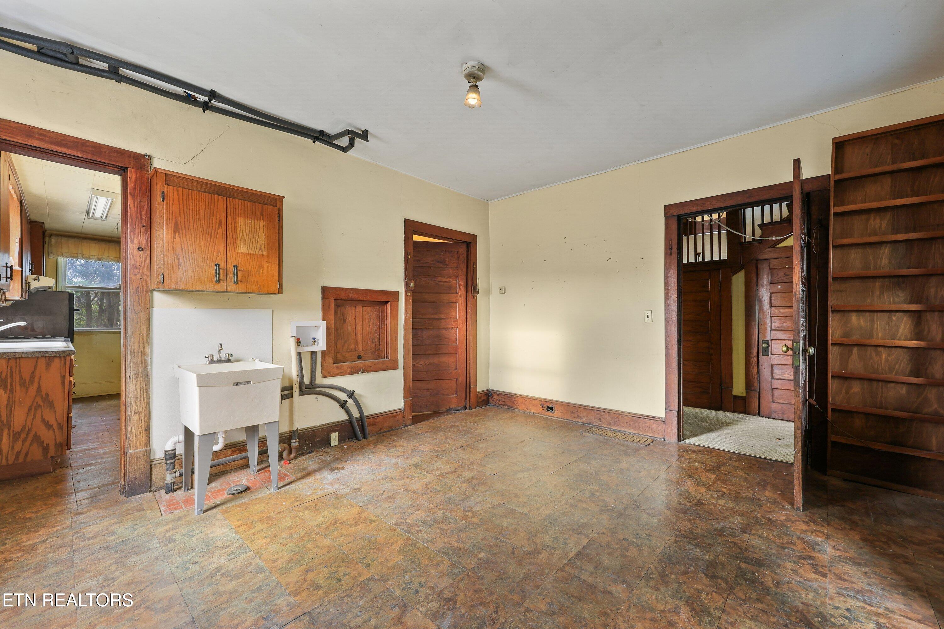 1305 Big Springs Road Maryville, TN 37801 - Photo 17 of 21 1305 Big Springs Rd05