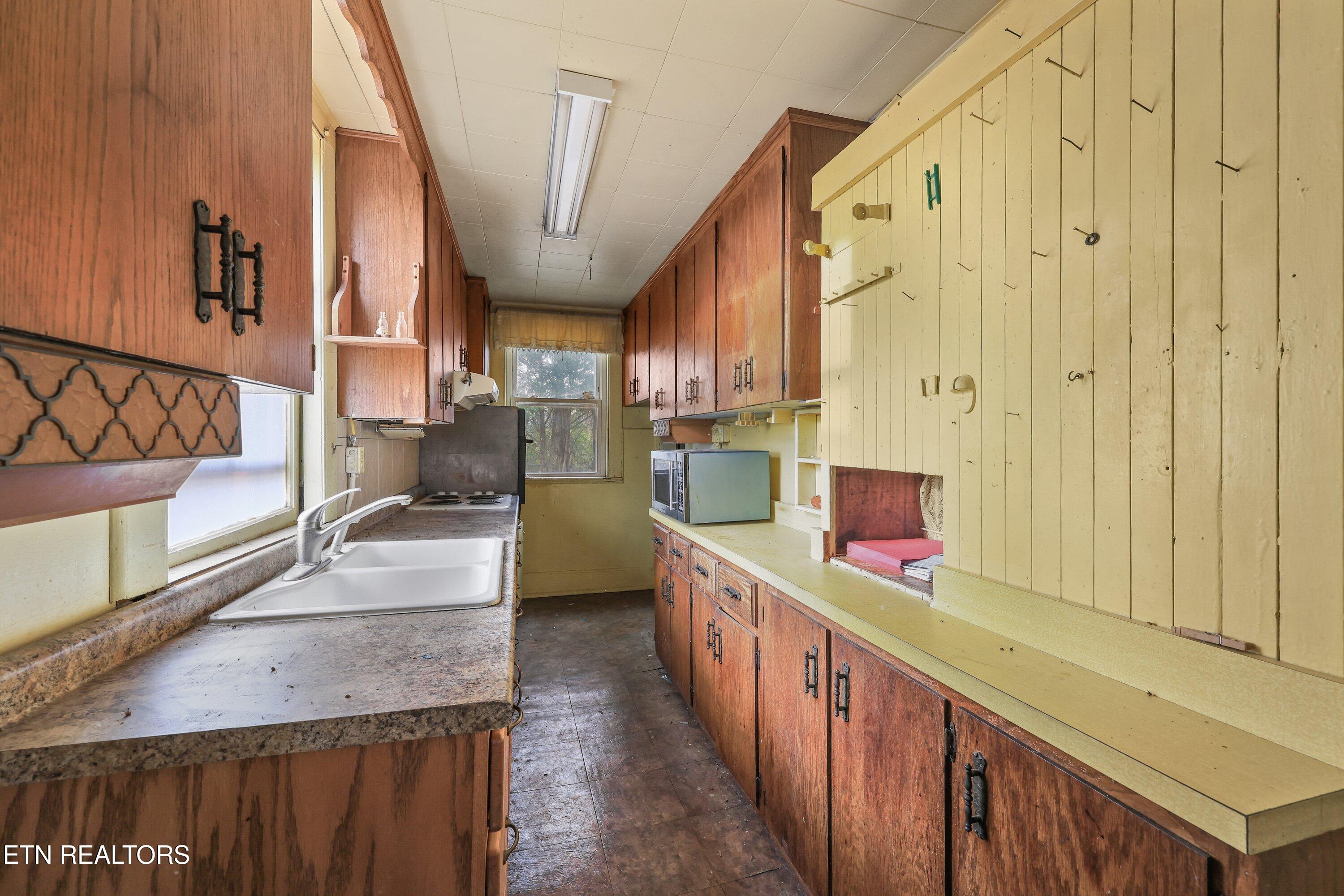 1305 Big Springs Road Maryville, TN 37801 - Photo 8 of 21 1305 Big Springs Rd07