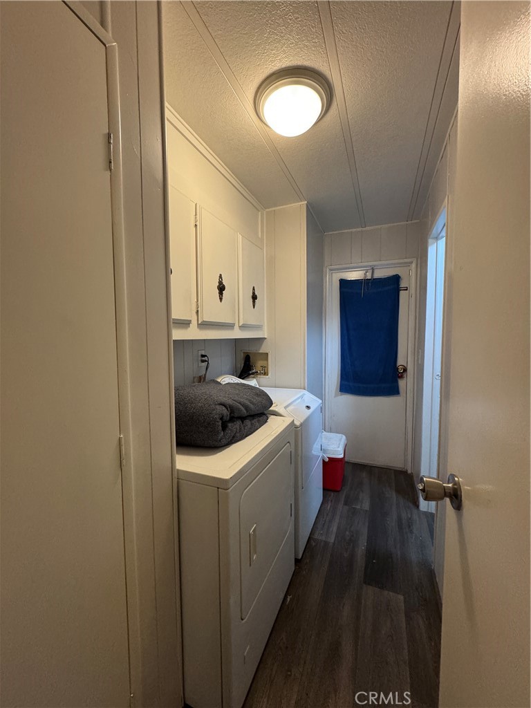 20683 Waalew Road, Unit B79 Apple Valley, CA 92307 - Photo 8 of 23 a utility room with a sink dryer and washer