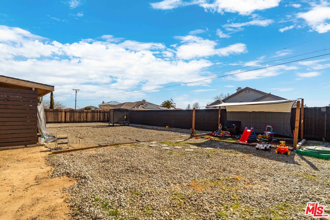 9516 Mendiburu Road California City, CA 93505 - Photo 30 of 32 a view of outdoor space with seating