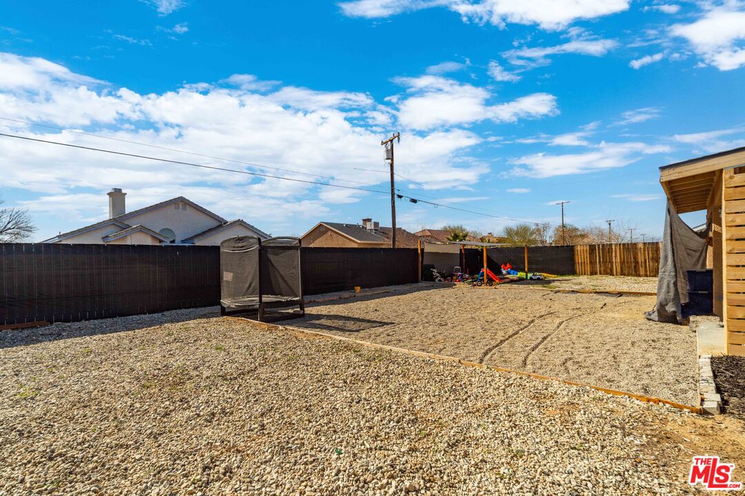 9516 Mendiburu Road California City, CA 93505 - Photo 31 of 32 a view of the terrace space